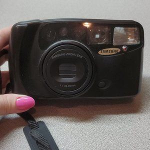Samsung Maxima Zoom 80i Point & Shoot 35mm Film Camera (Case & Manual Included)